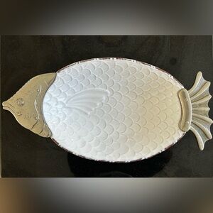 Mud Pie white ceramic fish serving dish with silver metallic head and tail
